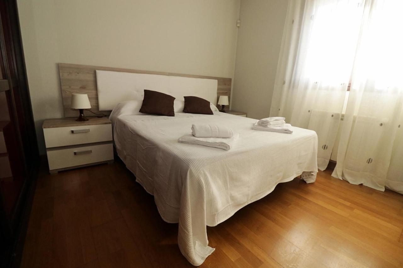 Apartamento , Wifi Y Garaje Cerca Del Centro